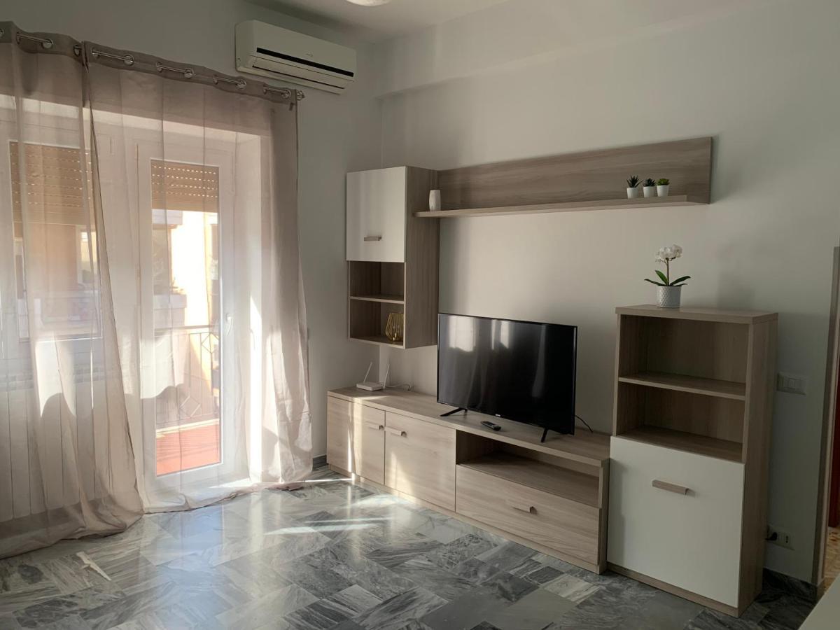 Casa Stefy Apartment ลิโด ดิ ออสเตีย ภายนอก รูปภาพ